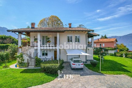 Villa unifamiliare via Privata Altipiano 15, Centro, Porto Valtravaglia