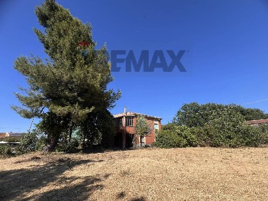 Terratetto unifamiliare 370 m², da ristrutturare, Lanciano