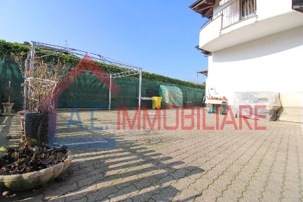 Villa unifamiliare via Libertà 27, Besnate