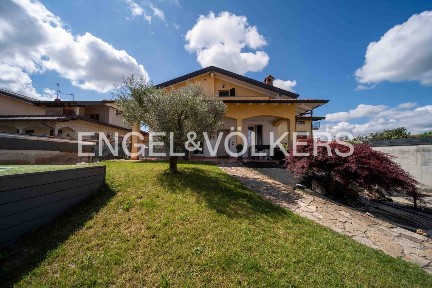Villa unifamiliare via San Macario 15, Centro, Lonate Pozzolo