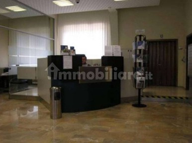 Locale commerciale in Vendita
