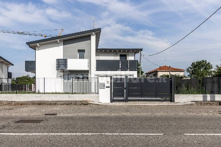Villa unifamiliare via Dante Alighieri 52, Centro, Lonate Pozzolo