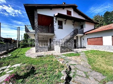 Villa unifamiliare via Trieste 19, Centro, Taino