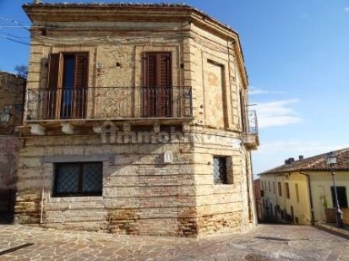 Terratetto unifamiliare 150 m², ottimo stato, Vacri