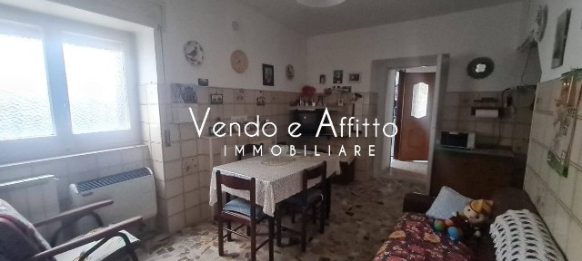Terratetto unifamiliare 243 m², da ristrutturare, Centro, Celenza sul Trigno