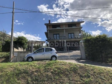 Terratetto unifamiliare 500 m², nuova, Centro, Cupello