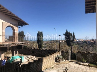 Terratetto unifamiliare 90 m², buono stato, Centro, Cupello