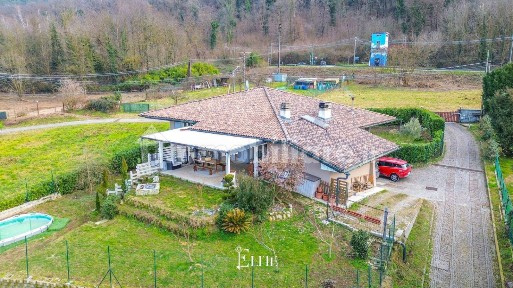 Villa unifamiliare via del Sassone 9, Corgeno, Vergiate