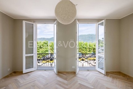 Villa unifamiliare via Isola Bella 9, Centro, Porto Valtravaglia