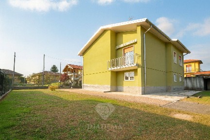 Villa unifamiliare via Arianna 14, Besnate
