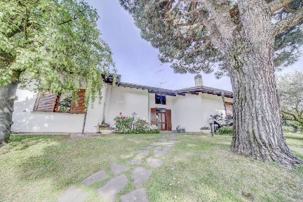 Villa unifamiliare via Visconti 105/A, Centro, Somma Lombardo