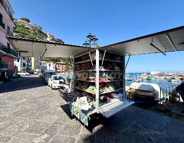 Attività commerciale in Affitto