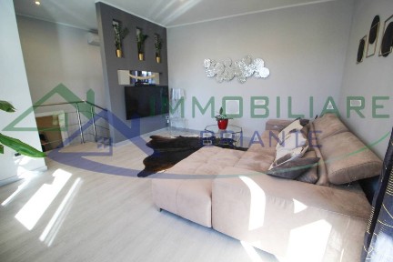 Villa bifamiliare via Pastrengo, Centro, Somma Lombardo