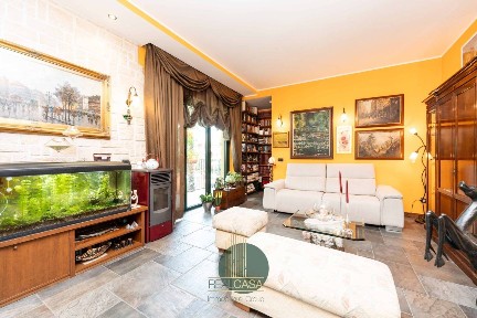 Villa unifamiliare via Caduti della Liberazione 23, Uboldo