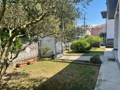 Villa unifamiliare via chiesa 17, Cardano al Campo