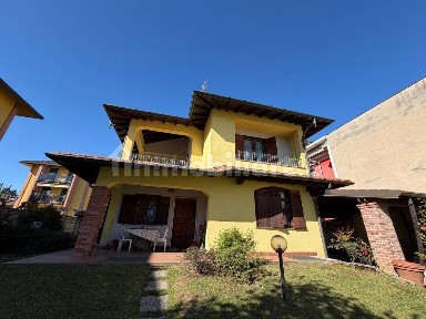 Villa unifamiliare viale delle Rimembranze 37/3, San Michele, Busto Arsizio