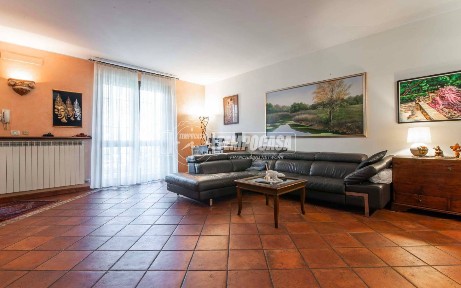 Villa bifamiliare via Lazzaretto 44, Gorla Minore