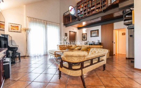 Villa bifamiliare via Ferioli 10, Saronno