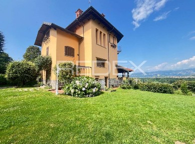 Villa unifamiliare via Vignola, Centro, Taino