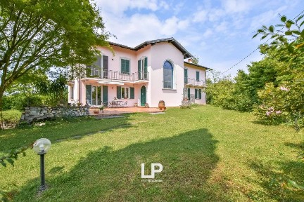 Villa unifamiliare via Idroscalo, Sesto Calende