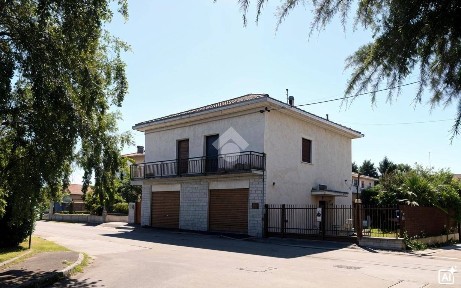 Villa unifamiliare via puccini 19, Cassano Magnago