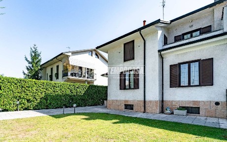 Villa unifamiliare corso Italia, Centro, Caronno Pertusella