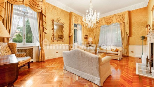 Villa unifamiliare via Manzoni 14, Saronno