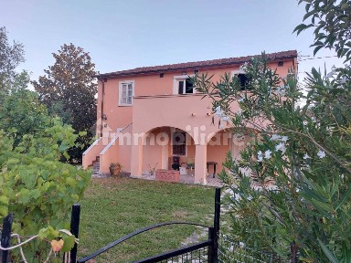 Villa a schiera via del Maggiore 44, Colombiera Molicciara, Castelnuovo Magra