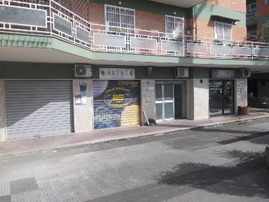 Attività commerciale in Affitto