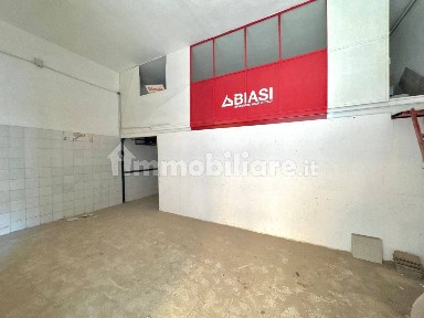 Attività commerciale in Affitto