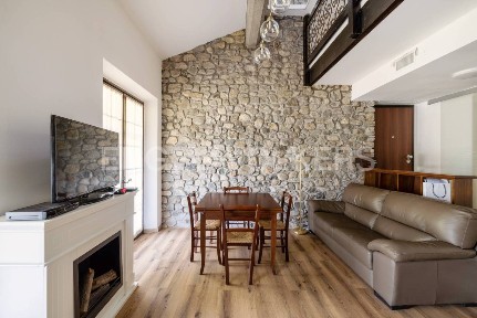 Villa bifamiliare via per Osmate 6, Sesto Calende