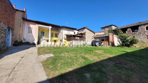 Villa bifamiliare via 25 Aprile 20, Montonate, Mornago