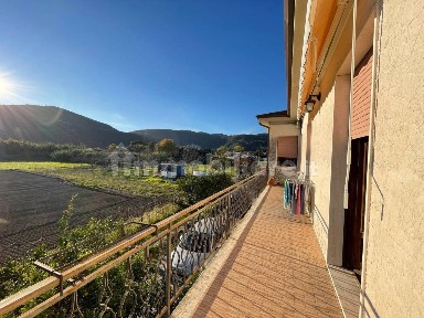 Villa a schiera 5 locali, buono stato, Ameglia