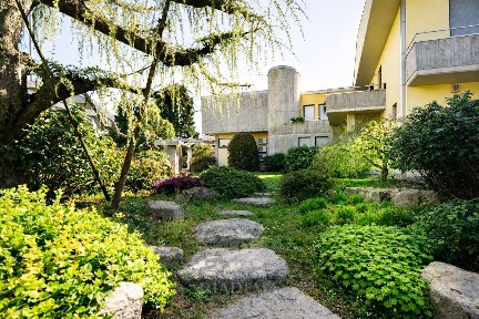 Villa bifamiliare via Roma 21, Centro, Castronno