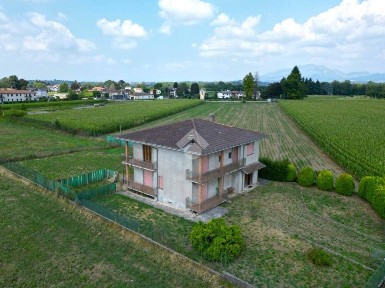 Villa bifamiliare via Eugenio Montale 21, Vedano Olona