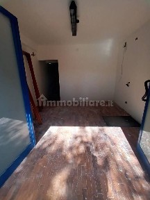 Attività commerciale in Affitto