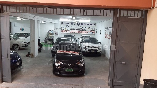 Attività commerciale con laboratorio in Affitto
