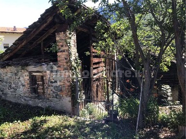 Rustico frazione Isollaz, Challand-Saint-Victor
