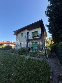 Villa unifamiliare via Trento 28, Centro, Besozzo