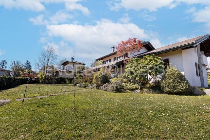 Villa unifamiliare via Tridentina 10c, Cardano al Campo