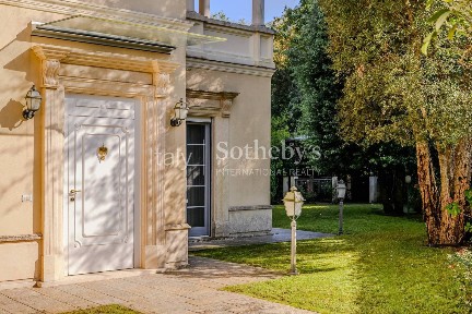 Villa unifamiliare via Raina, Centro, Lavena Ponte Tresa