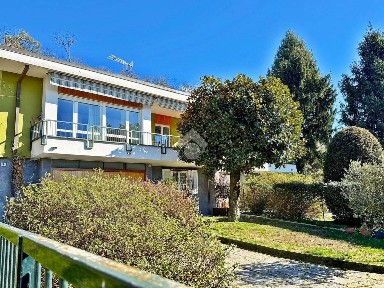 Villa bifamiliare via Della Sorgente 2, Lisanza, Sesto Calende