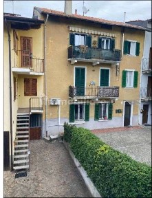 Villa all'asta piazza Patrioti 11, Taino