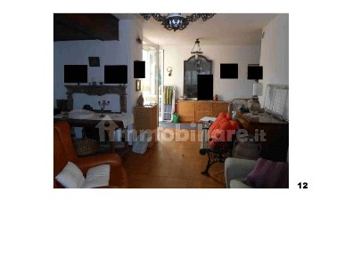 Villa all'asta via Abbiba 4, Brusimpiano