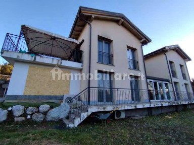 Villa all'asta via Isonzo, 7, Barasso
