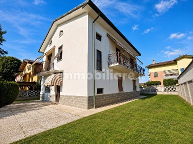 Villa unifamiliare via Don Albertario, Lonate Ceppino