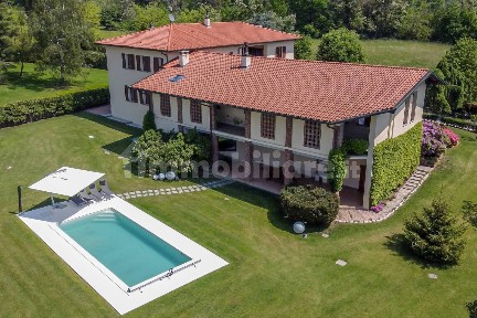 Villa unifamiliare via Cascina Mirabello, Venegono Superiore