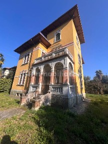 Villa unifamiliare via Francesco Rismondo 2, Centro, Tradate