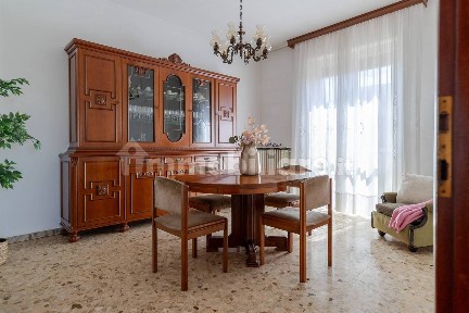 Villa unifamiliare via Grazia Deledda 7, Centro, Carnago