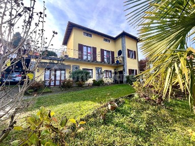 Villa unifamiliare via Viconago 28, Centro, Cadegliano-Viconago